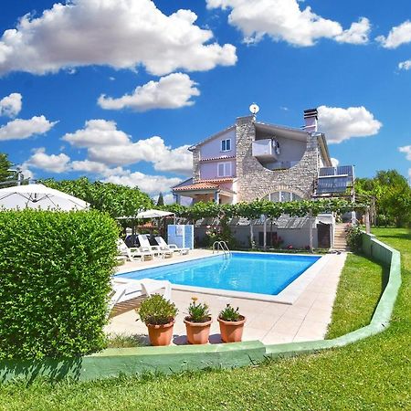 Double Room With Pool 2261 Medulin Bagian luar foto